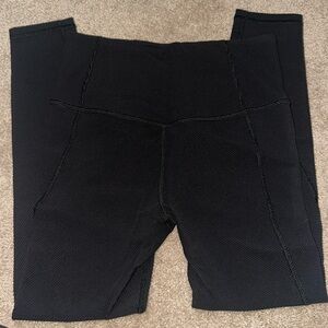 Athleta Leggings Size Medium, ribbed material